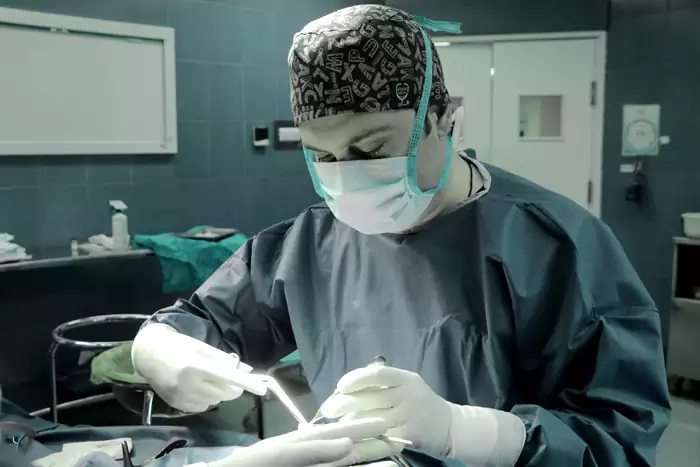 دکتر هادی سرمست: بهترین جراح اتوپلاستی (جراحی گوش) در پاسداران تهران